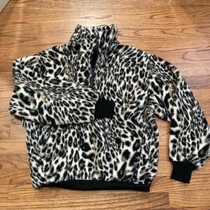 NWOT Pullover fleece